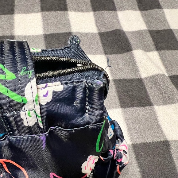 Lug Navy Floral Tote Bag - Picture 5 of 6